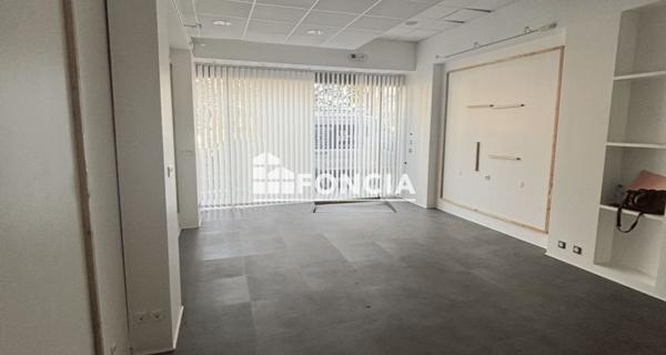 À vendre Local commercial 73 m² - Clermont-ferrand 63000