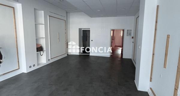 À vendre Local commercial 73 m² - Clermont-ferrand 63000