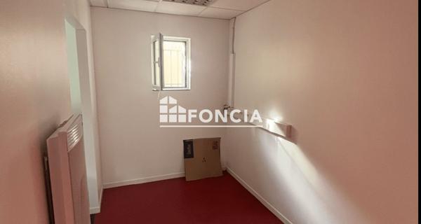 À vendre Local commercial 73 m² - Clermont-ferrand 63000