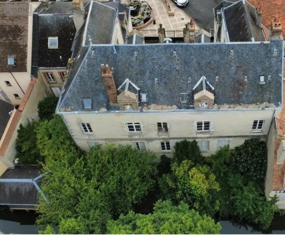 Achat - Immeuble Montargis 45200 556 m 2 845 m 2