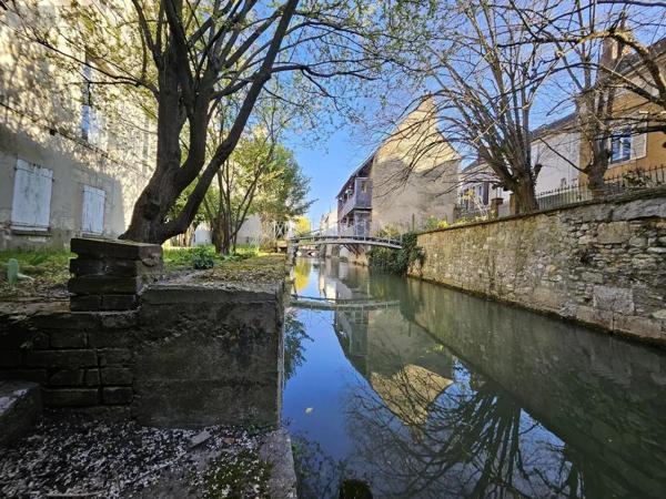 Achat - Immeuble Montargis 45200 556 m 2 845 m 2