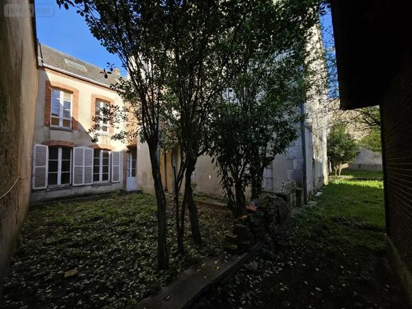 Achat - Immeuble Montargis 45200 556 m 2 845 m 2
