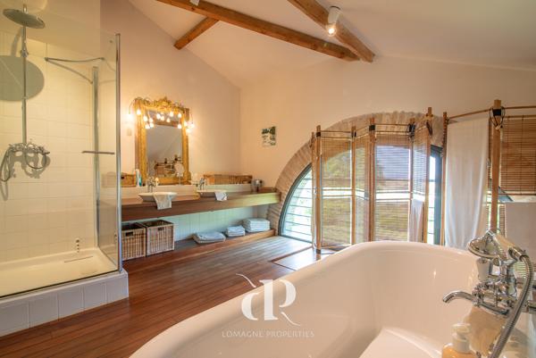 Lachapelle (82120) Ferme familiale classique et spacieuse