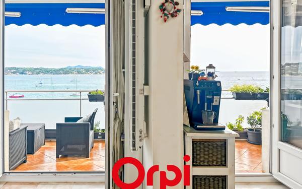 Appartement à vendre    3 pièces • 61,97 m2 Bandol