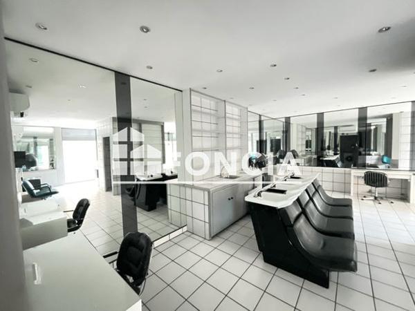 À vendre Local commercial 72.55 m² - Digne-les-bains 04000