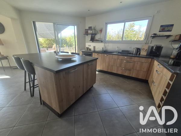 Maison à vendre 9 pièces 166,94 m² Sainte-Florence