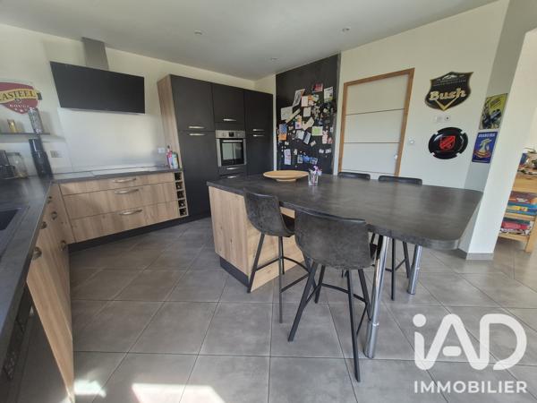 Maison à vendre 9 pièces 166,94 m² Sainte-Florence