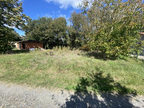 Léguevin, environnement idéal, terrain de 850 m² non viabilisé - Leguevin (31490)