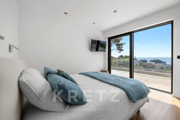 LES ISSAMBRES - VILLA CONTEMPORAINE, VUE MER & ART DE RECEVOIR
