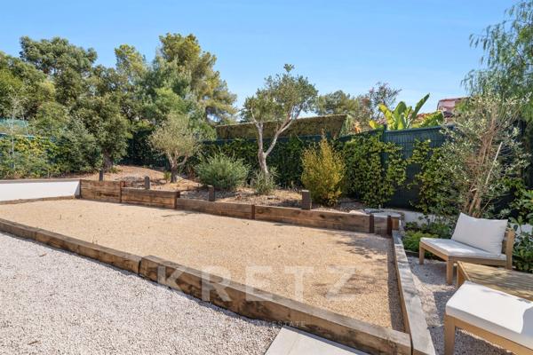 LES ISSAMBRES - VILLA CONTEMPORAINE, VUE MER & ART DE RECEVOIR