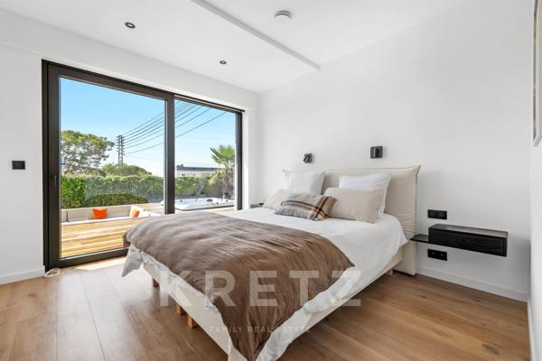 LES ISSAMBRES - VILLA CONTEMPORAINE, VUE MER & ART DE RECEVOIR