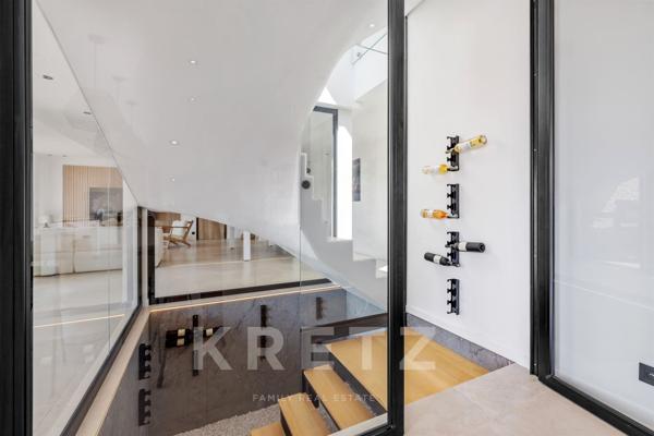LES ISSAMBRES - VILLA CONTEMPORAINE, VUE MER & ART DE RECEVOIR