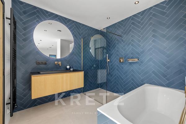 LES ISSAMBRES - VILLA CONTEMPORAINE, VUE MER & ART DE RECEVOIR