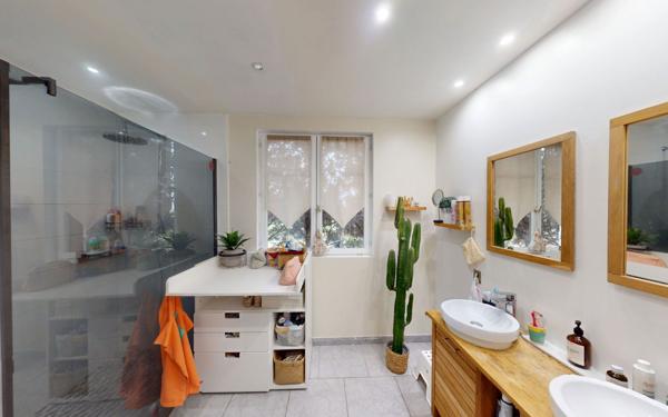 Maison à vendre    5 pièces •  Saint-Martin-Lalande