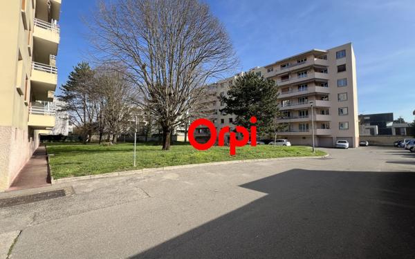 Appartement à vendre    4 pièces • 82 m2 Vaulx-en-Velin