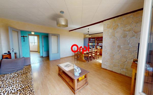 Appartement à vendre    4 pièces • 82 m2 Vaulx-en-Velin