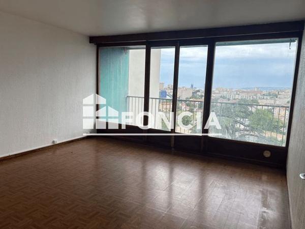 Location Studio 34.67 m² - AVENUE BEAU PLAN PROLONGEE Marseille 13013