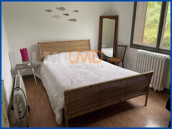 Figeac maison en pierre T4 sur sous sol complet avec terrain