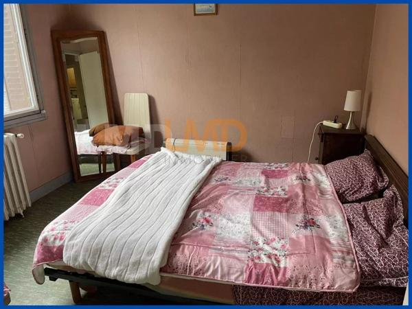 Figeac maison en pierre T4 sur sous sol complet avec terrain