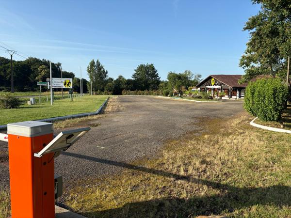 Murs et licence IV – emplacement stratégique à saisir