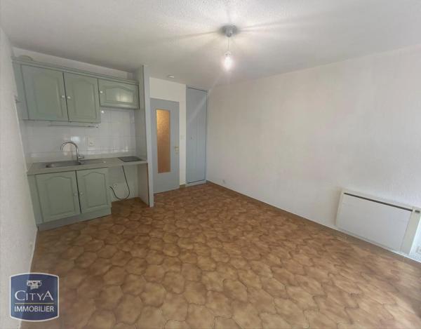 Appartement à louer 1 pièce 21.9m² La Seyne-sur-Mer (83500)
