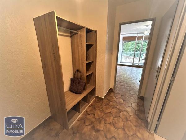 Appartement à louer 1 pièce 21.9m² La Seyne-sur-Mer (83500)