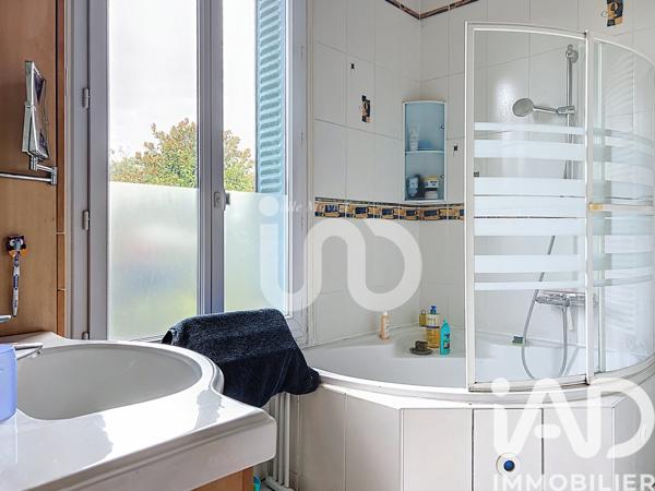 Maison à vendre 8 pièces 140 m² Saint-Leu-la-Forêt