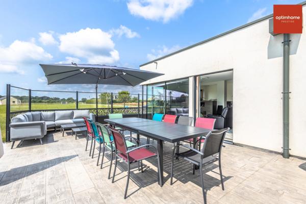 Sur près de 2 hectares, Magnifique Maison d'architecte de 180 m2 au cœur d’un joli village Normand