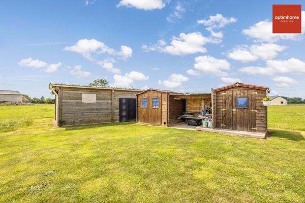 Sur près de 2 hectares, Magnifique Maison d'architecte de 180 m2 au cœur d’un joli village Normand