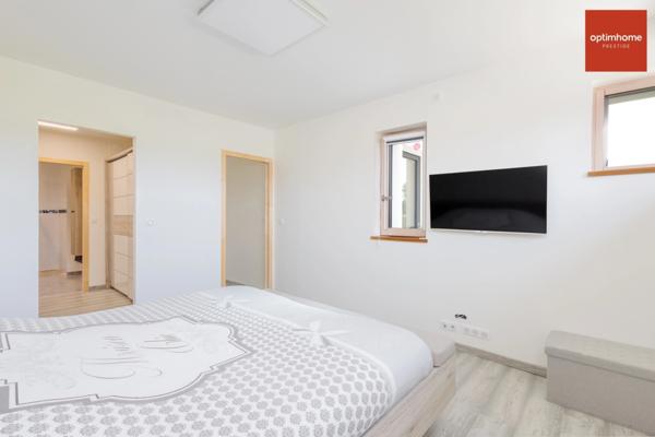 Sur près de 2 hectares, Magnifique Maison d'architecte de 180 m2 au cœur d’un joli village Normand