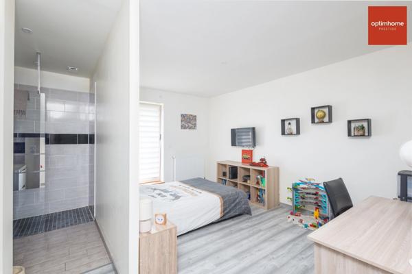 Sur près de 2 hectares, Magnifique Maison d'architecte de 180 m2 au cœur d’un joli village Normand