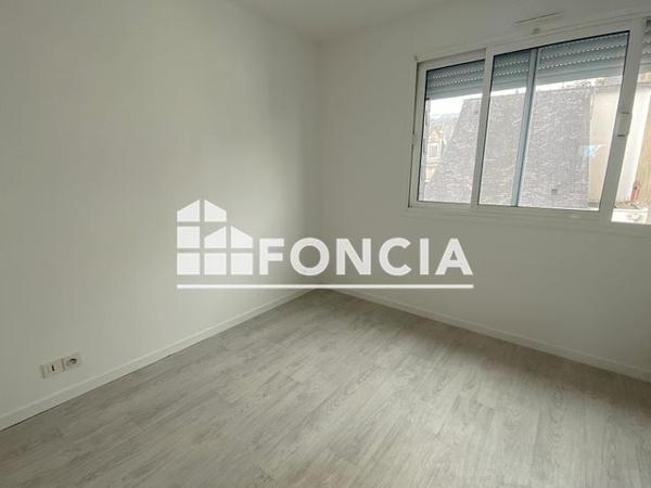 Location Appartement 2 pièces 43.8 m² - 8 BIS RUE MGR TREHIOU Vannes 56000