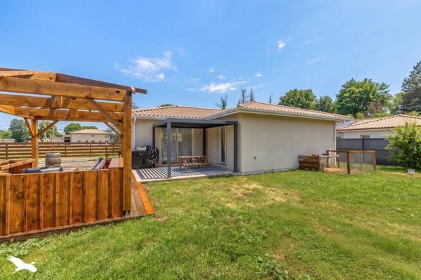 Maison à vendre |  Salles |  4 pièces | 90 m²