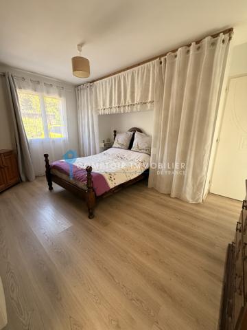 Villa 6 pièce(s) 4 chambre(s) 159 m²