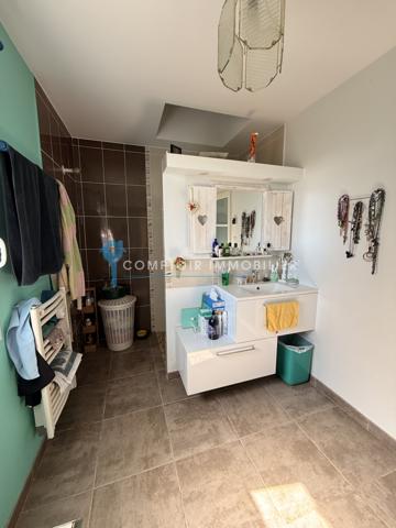 Villa 6 pièce(s) 4 chambre(s) 159 m²