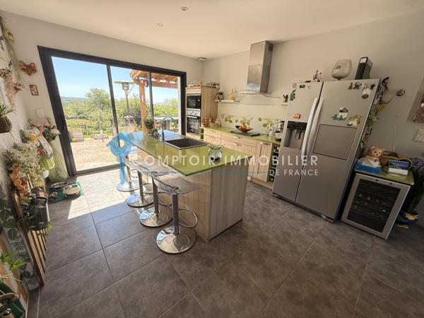 Villa 6 pièce(s) 4 chambre(s) 159 m²