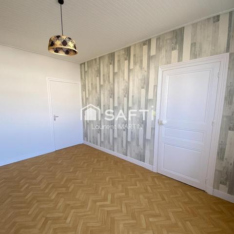 Maison de Centre Ville avec Garage et Jardin