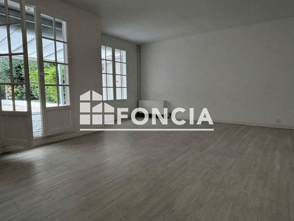 À vendre Maison 5 pièces 94.05 m² - Laval 53000