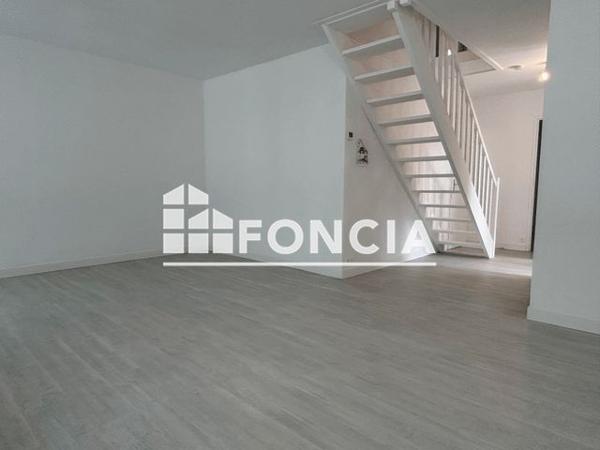 À vendre Maison 5 pièces 94.05 m² - Laval 53000