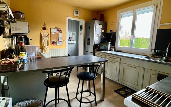 Maison à vendre    5 pièces •  Couzeix