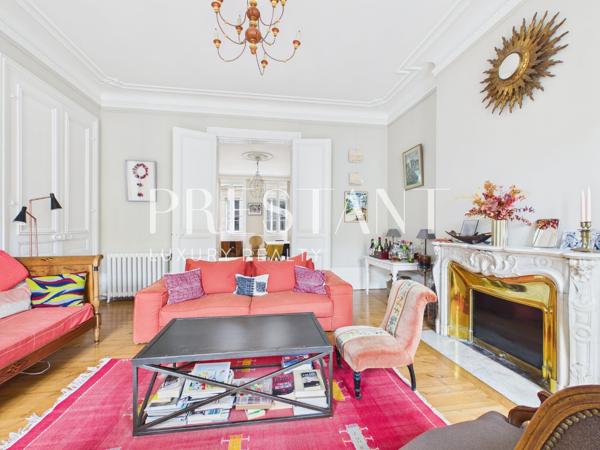 BORDEAUX PEY-BERLAND / SAINT-PAUL – Usage Mixte et Potentiel de Division – 3 chambres – 202m2, BORDEAUX