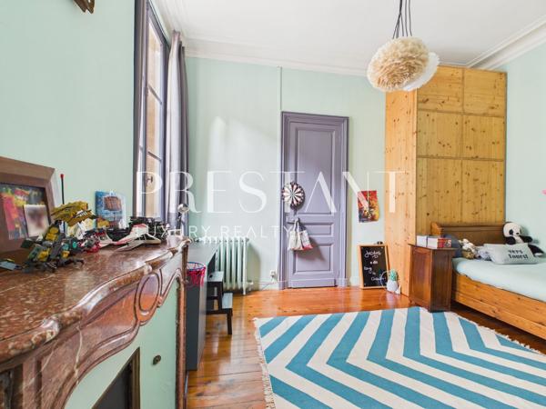 BORDEAUX PEY-BERLAND / SAINT-PAUL – Usage Mixte et Potentiel de Division – 3 chambres – 202m2, BORDEAUX