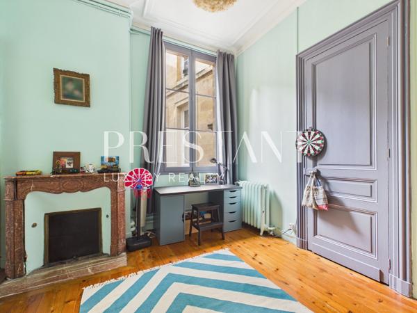 BORDEAUX PEY-BERLAND / SAINT-PAUL – Usage Mixte et Potentiel de Division – 3 chambres – 202m2, BORDEAUX