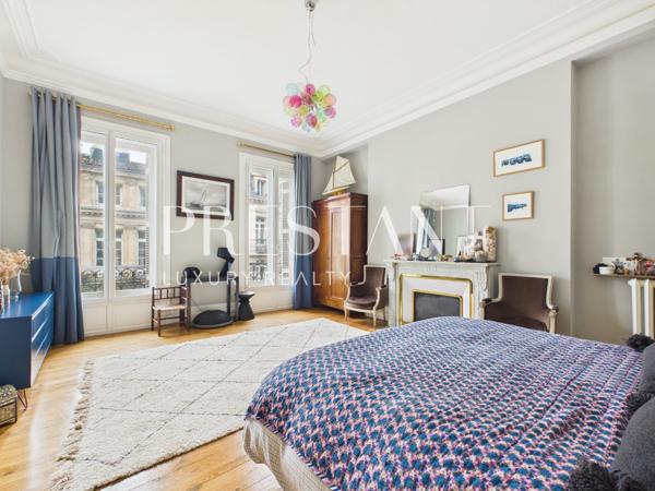 BORDEAUX PEY-BERLAND / SAINT-PAUL – Usage Mixte et Potentiel de Division – 3 chambres – 202m2, BORDEAUX