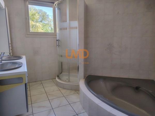 Pavillon 4 chambres + 1 suite parentale avec accès indépendant