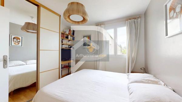 Vente                                                      Appartement
                        
                     4 pièces                      74 m2                     à Marly-le-Roi
