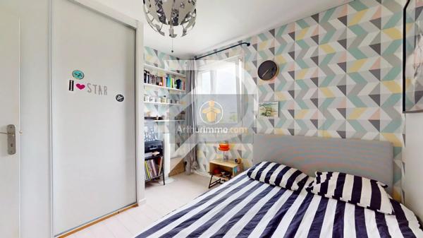 Vente                                                      Appartement
                        
                     4 pièces                      74 m2                     à Marly-le-Roi