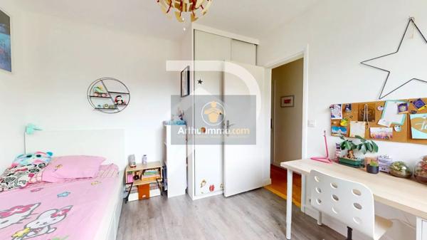 Vente                                                      Appartement
                        
                     4 pièces                      74 m2                     à Marly-le-Roi