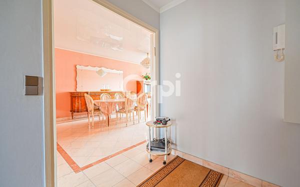 Appartement à vendre    4 pièces • 105 m2 Paris 11