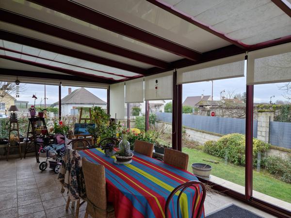 MAISON TRADITIONNELLE DE 215 m² AVEC SOUS-SOL TOTAL